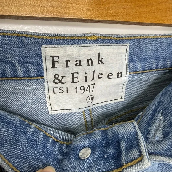 FRANK & EILEEN Monaghan High Rise Straight Leg Cropped Jeans - Picture 5 of 11